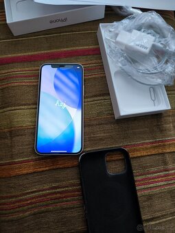 iPhone 12 / 64 GB - 5