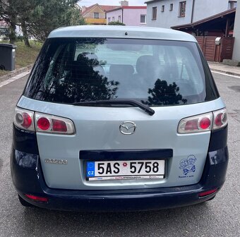 Mazda 2 - 5