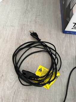 Thrustmaster T300 gtrs - 5