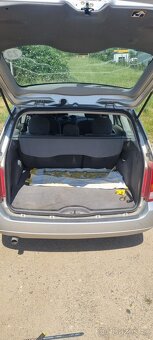 Ford Focus 1 6 - 5