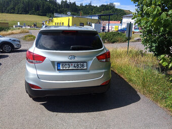 IX 35 2,0 i 122 kW, najeto jen 94.000 km - 5