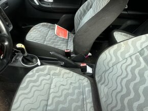 skoda Fabia 2 / Roomster dily . - 5