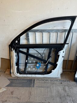 VW Touareg 7L, PP a LP dveře - 5