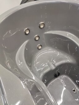 Koupací káď pro 2 osoby - 5