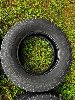Pneu 215/75/16C - 5