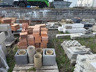 Stavební materiál - cihly, tvárnice, dlažba atd. - 5