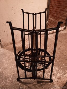 Litinový podstavec na stůl - 5