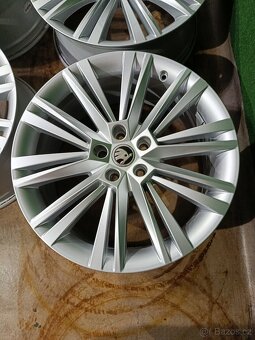 Alu Skoda 19" 5x112 8J et44 - 5