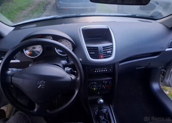 Peugeot 207 1.4 - 5