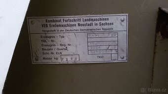 Prodám lis na malé hranaté balíky. - 5