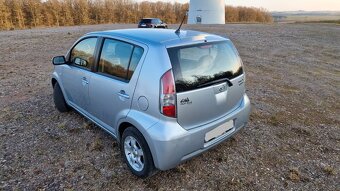 Daihatsu Sirion 1.3 - 5
