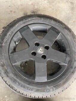 Prodám sadu disků Fiat 4x100 + letní 175/65 15” - 5