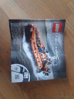 Lego TECHNIC-Rescue Hovercraft-42120 - 5