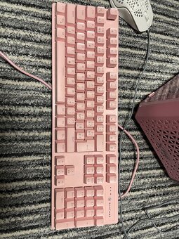 Herní PC růžový - 5