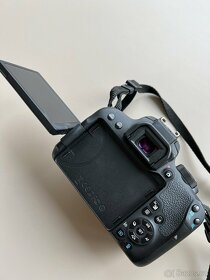 Canon EOS 800D - 5