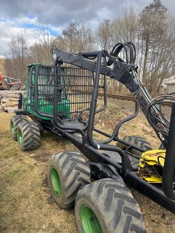 Timberjack 810D sleva - 5