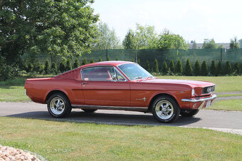 1966 Ford Mustang Fastback 289 V8, manuál, perfektní stav - 5