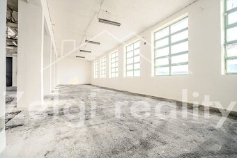 Pronájem haly - 1200m2 - v průmyslovém areálu - Kojetín - M - 5