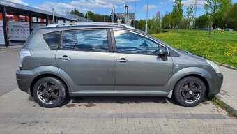 Toyota Corolla Verso 2.0 D4D 85 kW r.v. 2004 nová STK. - 5