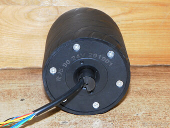 Hnací kolo s BLDC elektromotorem 24V 250W - 5