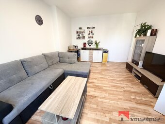 Pronájem světlého bytu 2+1 s balkonem v žádané lokalitě Klad - 5