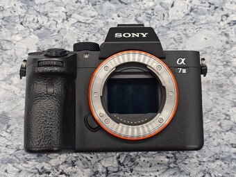 Sony A7 III - 5