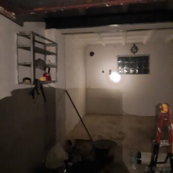 Prodej Garáž 20.5m2 světlem s elektřinou 230W a 380W - 5