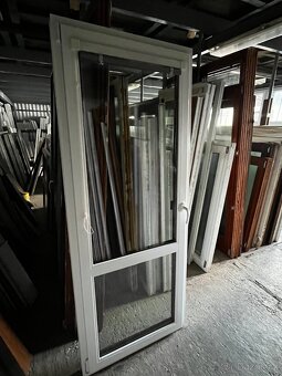 PLASTOVÉ BALKONOVÉ DVEŘE ZL.DUB TROJSKLA 88x218-PLZEŇ - 5