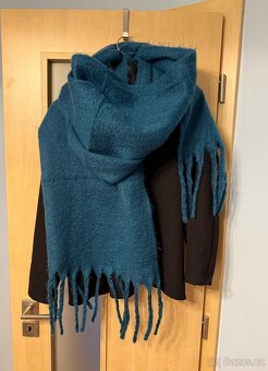 Petrolejová velká zimní šála z Barcelony, nová, sleva. - 5