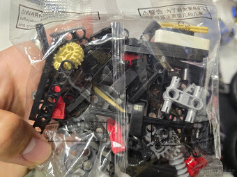 STAVEBNICE Technic Ducato V4 Motocykl - 5