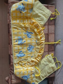 Dětská postýlka s matrací a příslušenstvím - 5