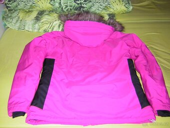 Prodám 2 bundy a lehký kabát - 5