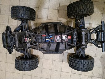 Traxxas x-maxx 8s - 5