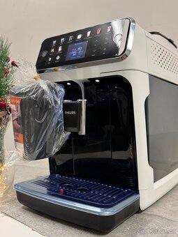 Kávovar Philips EP5500 LatteGo exclusive v bílé barvě - 5