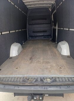 Pronájem dodávky VW CRAFTER - 5