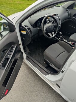 KIA CEED 1.4 i R.V.2010 - 5