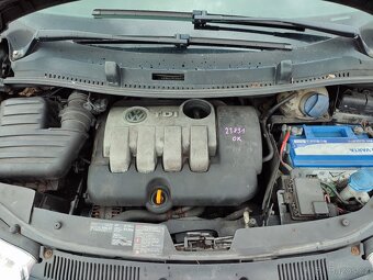 VW Sharan č. 23831 - 5