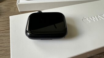 Apple Watch 9, 45mm, jako nové. Záruka - 5