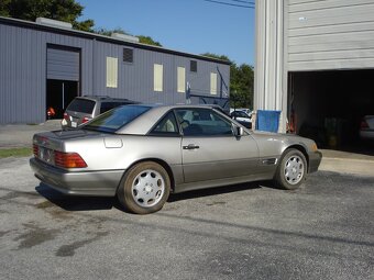 MERCEDES SL 600 12 V rok 1995 dovoz US - 5