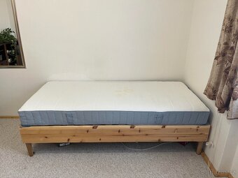 Postel IKEA 90x200 + matrace IKEA 90x200 - 5