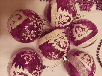 Fialové vánoční ozdoby - 5