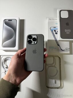 Apple iPhone 15 PRO 128 GB Bílý titan + PŘÍSLUŠENSTVÍ - 5