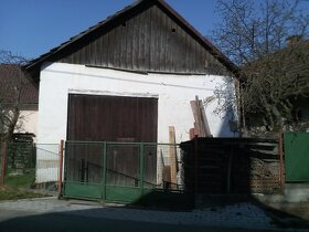 Prodám vesnický dům k celoročnímu bydlení 4 km od Domažlic - 5