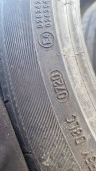 PRODÁM 2 LETNÍ PNEU CONTINENTAL 275/35/20, CENA JE ZA 2 PNEU - 5