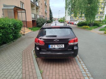 Prodám auto Chevrolet Cruze SW 1.8 benzin 2012 - 5