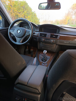 BMW 3 ŘADA E90 320I - 5