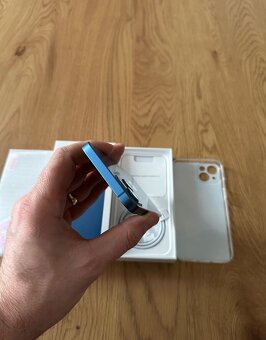 Apple iPhone 13 256GB modrý - TOP STAV - 5