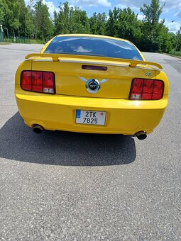 Ford Mustang 4,6gt v8 - 5
