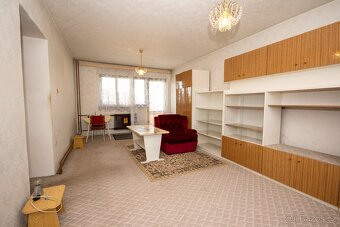 Prodej prostorného rodinného domu s dvěma byty a zahradou - 5