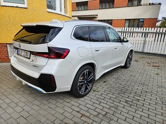 PRODÁM BMW iX1 xDRive30,1.MAJ,M-PAKET ZÁRUKA DO 11/2026 - 5